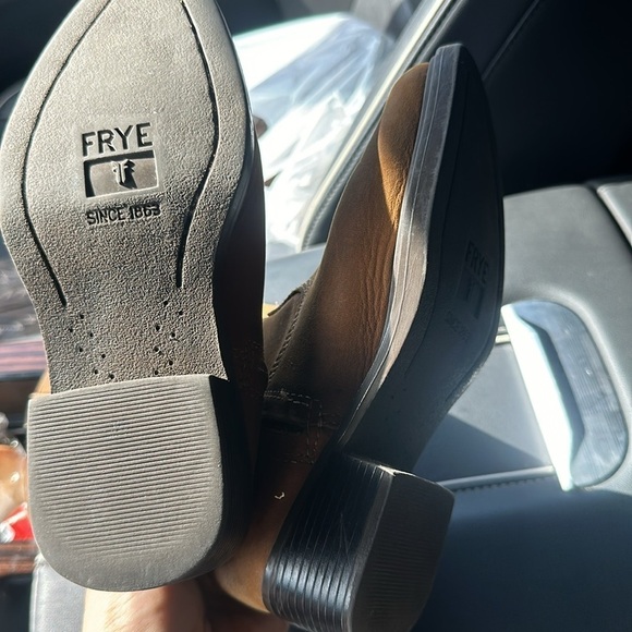 FRYE Logo Studded Leather Cowgirl Western Boot 13.5 Lil’ Daisy Duke girls - Picture 2 of 3